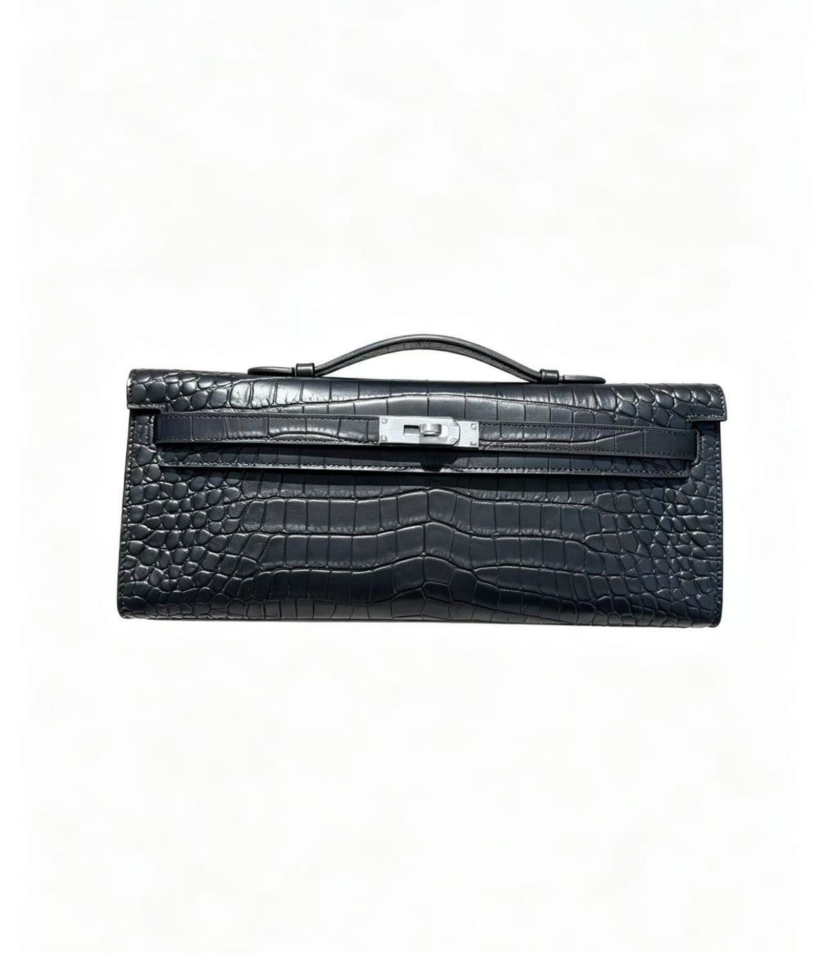 31cm crocodile-embossed handbag, made of cowhide leather, with all-steel hardware.
