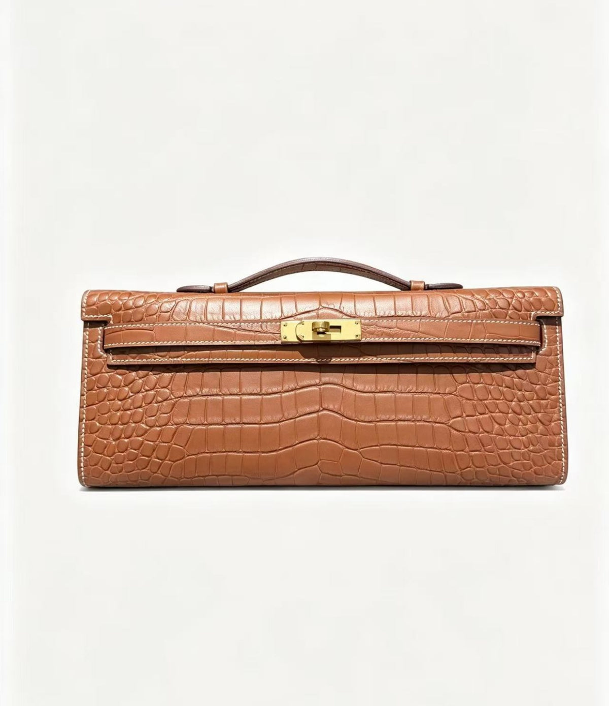 31cm crocodile-embossed handbag, made of cowhide leather, with all-steel hardware.