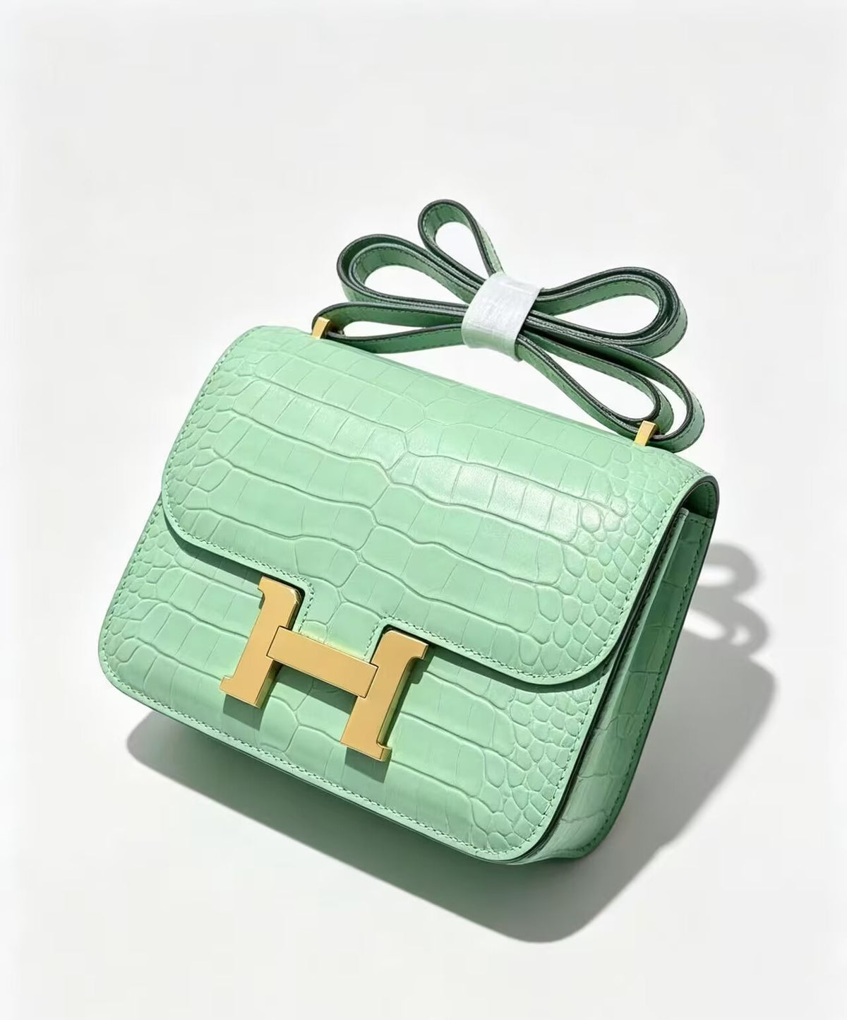 19cm multi-color crocodile-embossed flight attendant bag, can be worn crossbody or on one shoulder